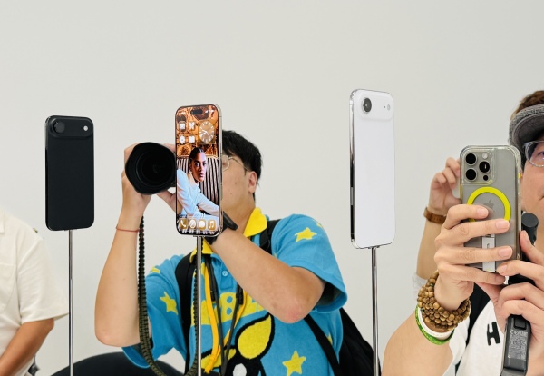 史上最薄iPhone来了，支持eSIM！苹果新机发布：这次大变样，加量不(bù)加(jiā)价(jià)